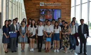 Global Summer Entrepreneurship students visit Black & Veatch.